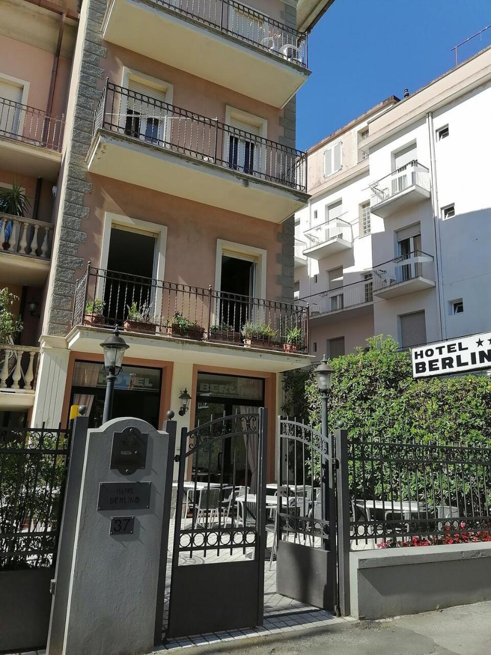 Hotel Berlino Cattolica Ngoại thất bức ảnh