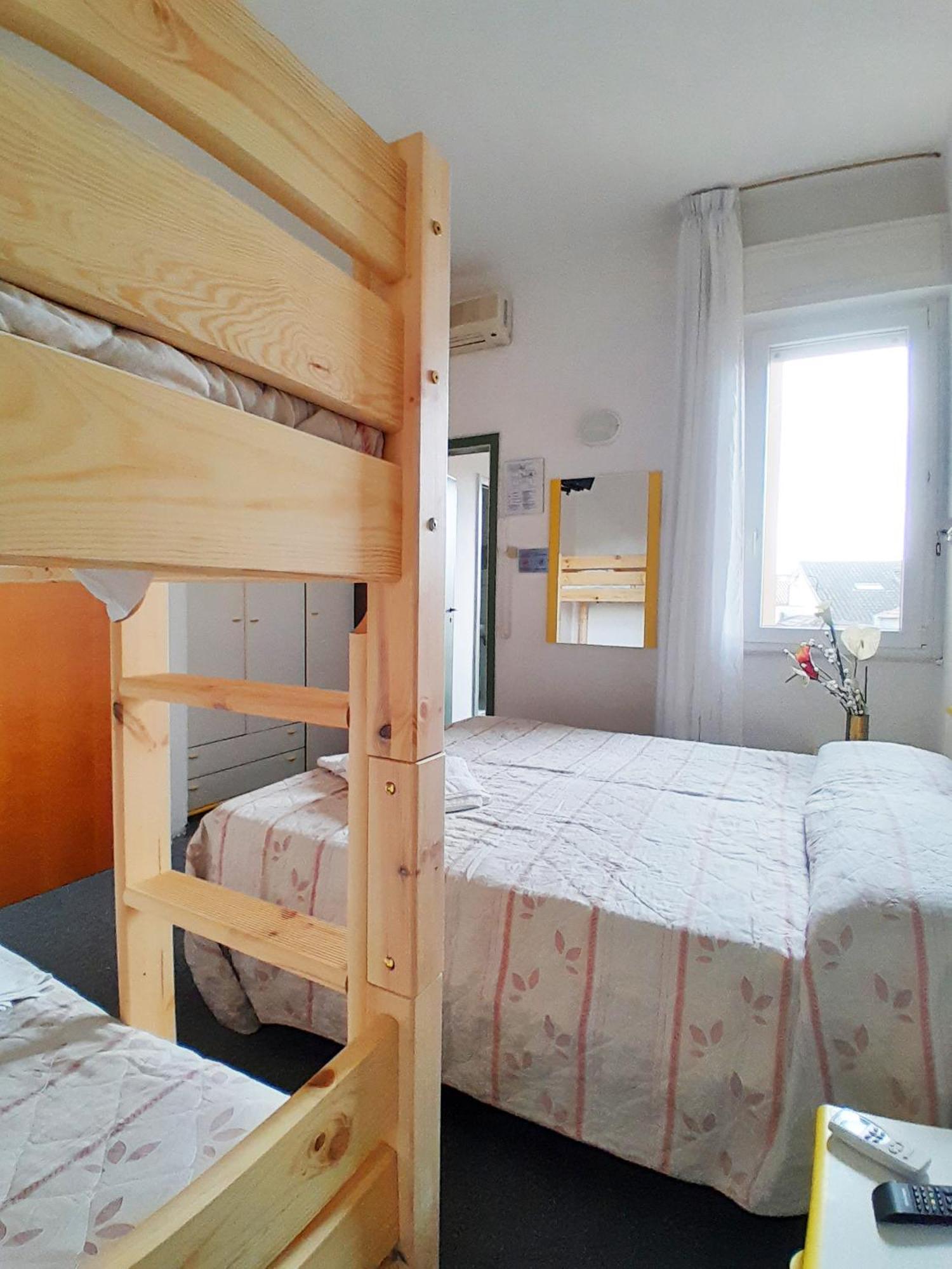 Hotel Berlino Cattolica Phòng bức ảnh